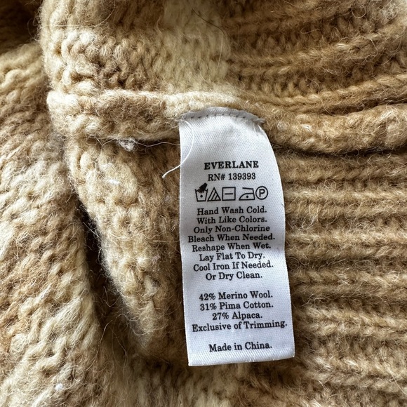 Everlane Tan Checkered Turtleneck Sweater - Picture 3 of 7